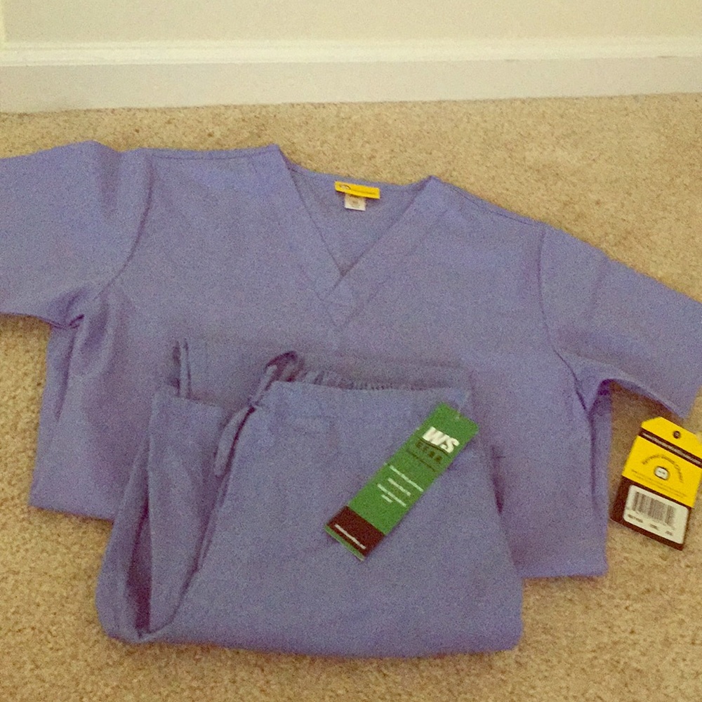 Scrub set - Picture 1 of 6